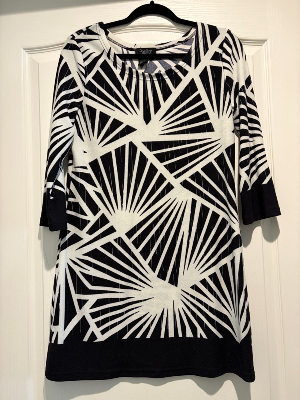 Papillon Blanc Black & White Geometric Tunic Top